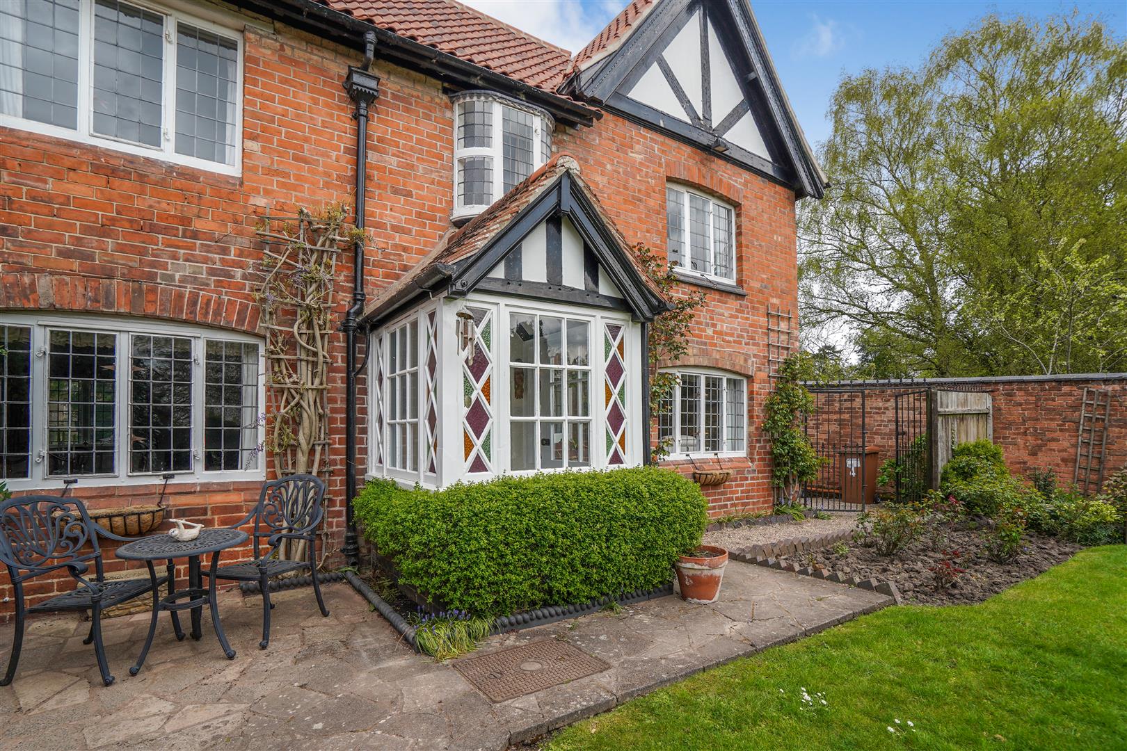 Rectory Lane Rettendon 2 Bed, 2 Bath Property For Sale in Rectory Lane, CV13
